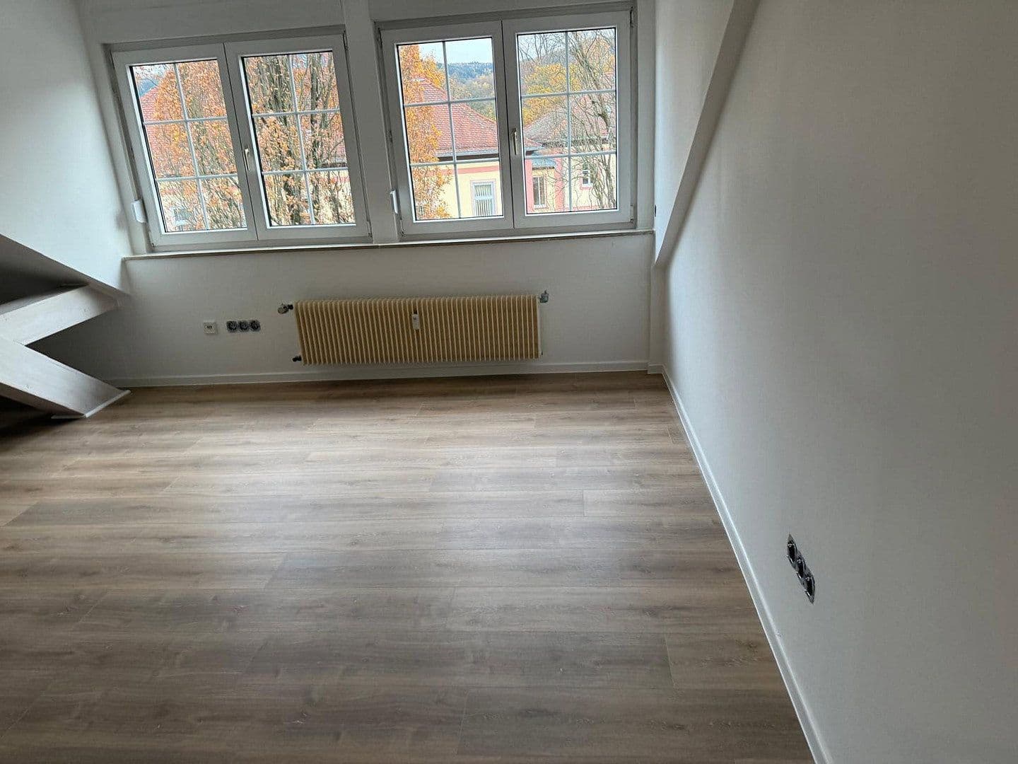 Pronájem bytu 5+1 200 m², Ludwig-Schmank-Str.1, Bad Orb, Hessen Pronájem bytu 5+1 200 m², Ludwig-Schmank-Str.1, Bad Orb, Hessen
