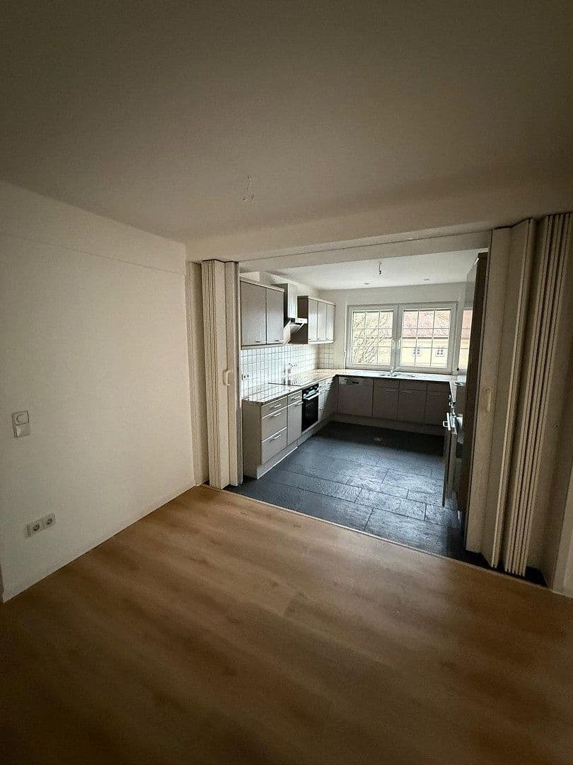 Pronájem bytu 5+1 200 m², Ludwig-Schmank-Str.1, Bad Orb, Hessen Pronájem bytu 5+1 200 m², Ludwig-Schmank-Str.1, Bad Orb, Hessen