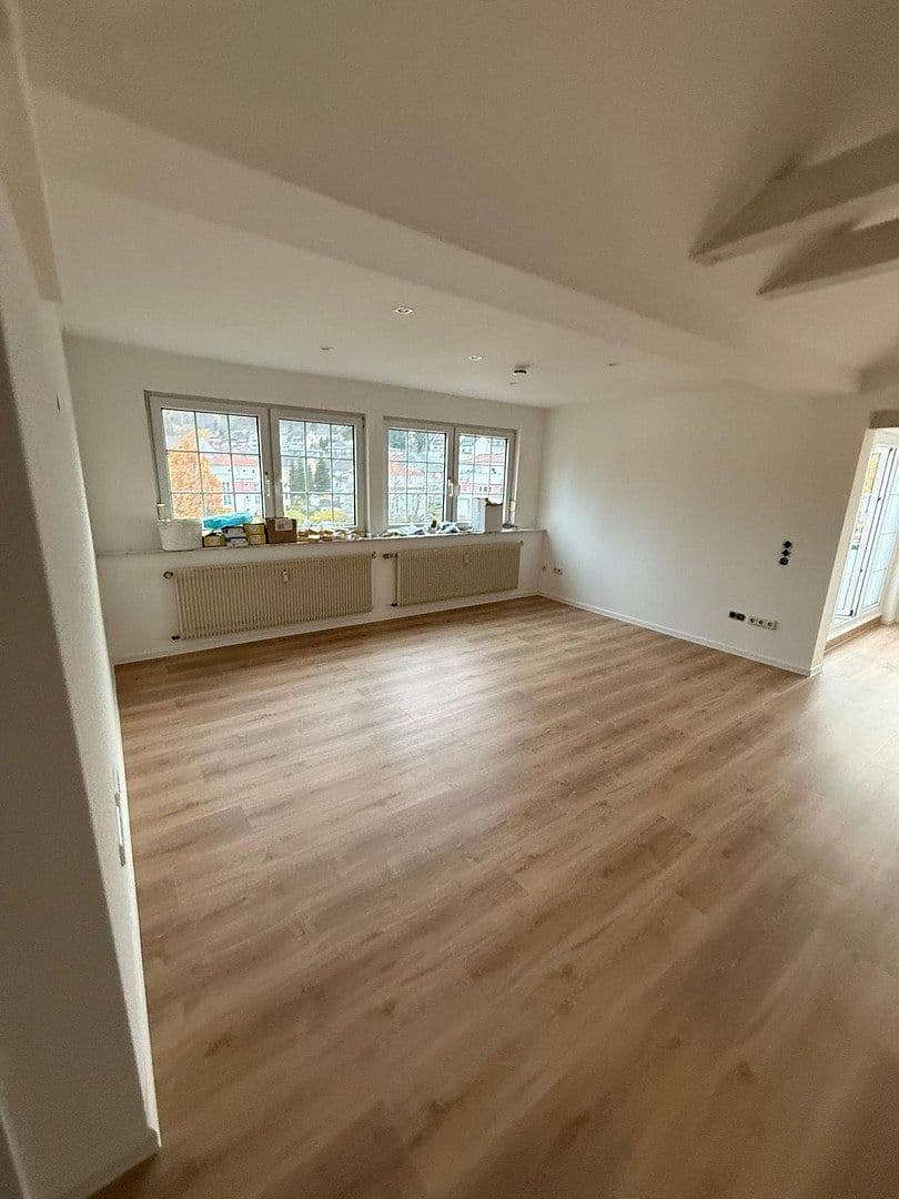Pronájem bytu 5+1 200 m², Ludwig-Schmank-Str.1, Bad Orb, Hessen Pronájem bytu 5+1 200 m², Ludwig-Schmank-Str.1, Bad Orb, Hessen
