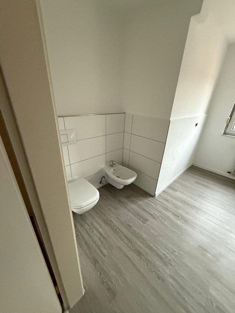 Pronájem bytu 5+1 200 m², Ludwig-Schmank-Str.1, Bad Orb, Hessen Pronájem bytu 5+1 200 m², Ludwig-Schmank-Str.1, Bad Orb, Hessen