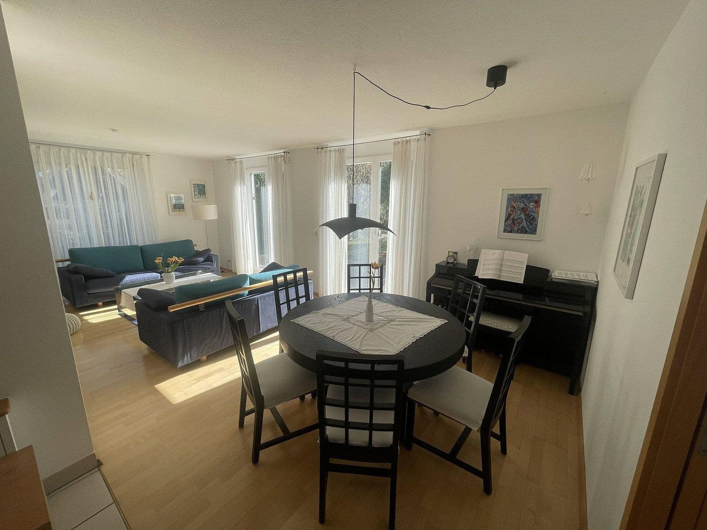 Prodej domu 224 m², pozemek 568 m², Jestetten, Bádensko-Württembersko Prodej domu 224 m², pozemek 568 m², Jestetten, Bádensko-Württembersko