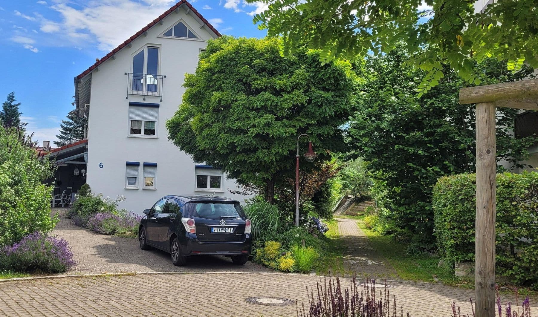 Prodej domu 224 m², pozemek 568 m², Jestetten, Bádensko-Württembersko Prodej domu 224 m², pozemek 568 m², Jestetten, Bádensko-Württembersko