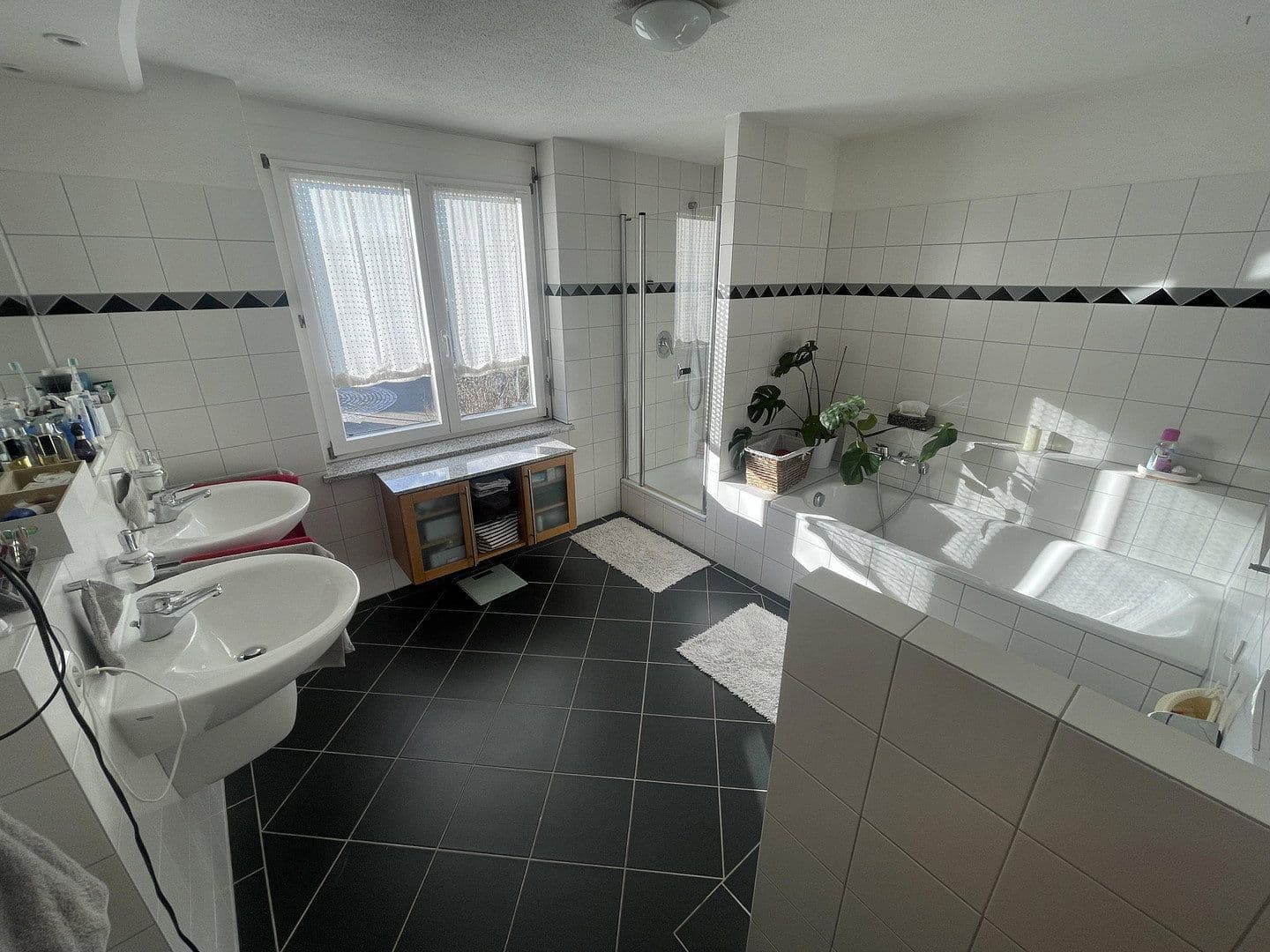 Prodej domu 224 m², pozemek 568 m², Jestetten, Bádensko-Württembersko Prodej domu 224 m², pozemek 568 m², Jestetten, Bádensko-Württembersko