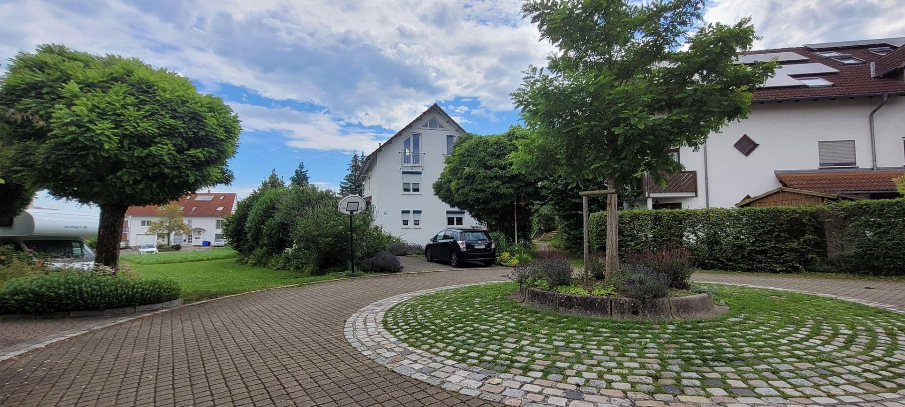 Prodej domu 224 m², pozemek 568 m², Jestetten, Bádensko-Württembersko Prodej domu 224 m², pozemek 568 m², Jestetten, Bádensko-Württembersko