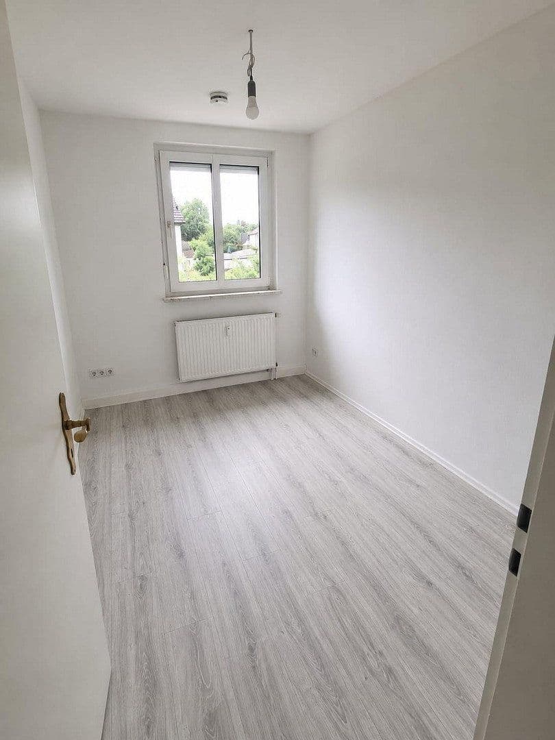 Pronájem bytu 4+1 80 m², Waldkraiburg, Bavorsko Pronájem bytu 4+1 80 m², Waldkraiburg, Bavorsko