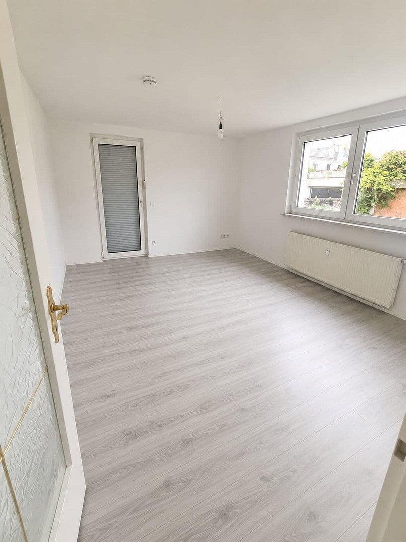 Pronájem bytu 3+1 90 m², Waldkraiburg, Bavorsko Pronájem bytu 3+1 90 m², Waldkraiburg, Bavorsko