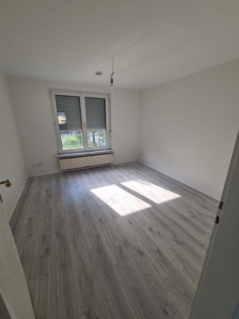 Pronájem bytu 3+1 90 m², Waldkraiburg, Bavorsko Pronájem bytu 3+1 90 m², Waldkraiburg, Bavorsko