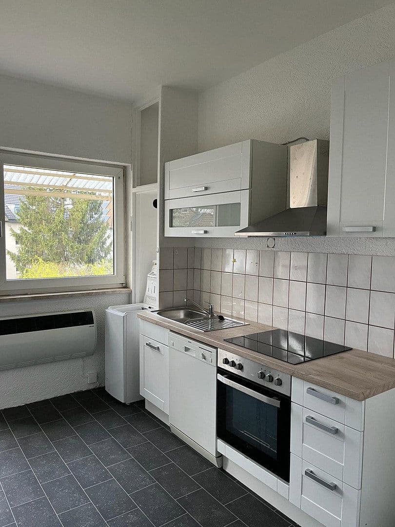 Pronájem bytu 2+1 65 m², Mannheim / Feudenheim, Bádensko-Württembersko Pronájem bytu 2+1 65 m², Mannheim / Feudenheim, Bádensko-Württembersko