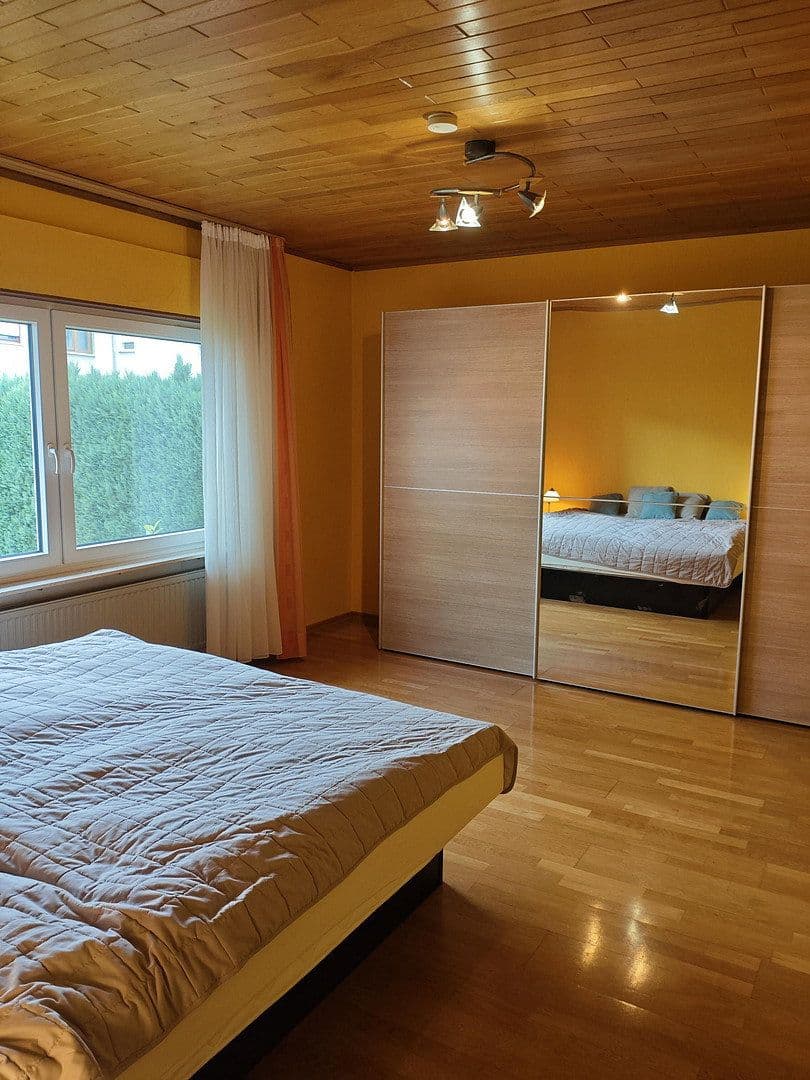 Pronájem domu 158 m², pozemek 895 m², Schulstraße 4, Neuwied, Porýní-Falc Pronájem domu 158 m², pozemek 895 m², Schulstraße 4, Neuwied, Porýní-Falc