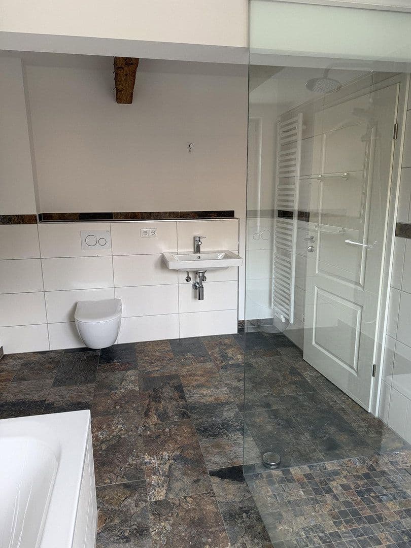 Pronájem domu 195 m², pozemek 500 m², Meiereiweg 25 c, Pirna, Sasko Pronájem domu 195 m², pozemek 500 m², Meiereiweg 25 c, Pirna, Sasko