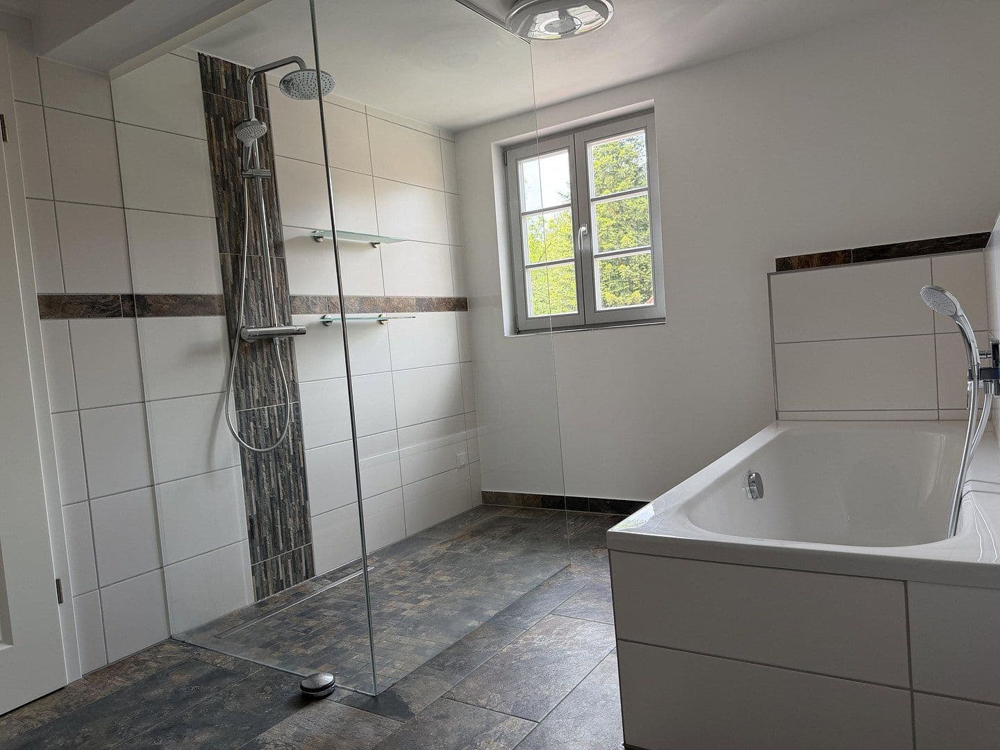 Pronájem domu 195 m², pozemek 500 m², Meiereiweg 25 c, Pirna, Sasko Pronájem domu 195 m², pozemek 500 m², Meiereiweg 25 c, Pirna, Sasko