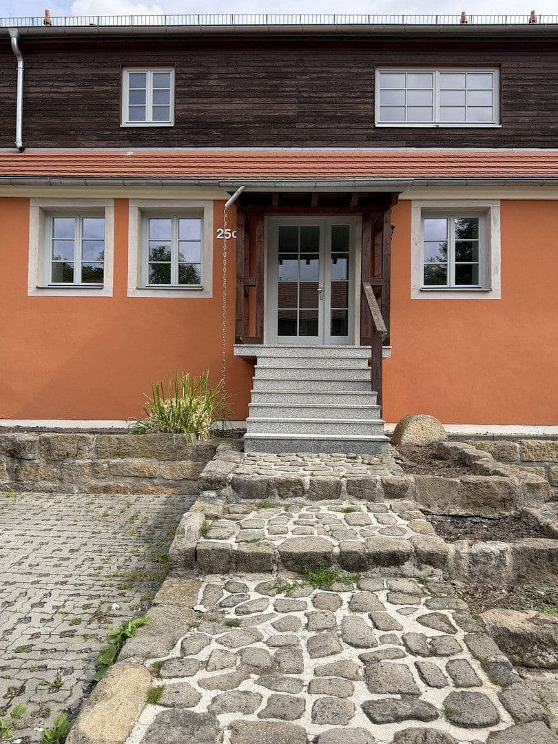 Pronájem domu 195 m², pozemek 500 m², Meiereiweg 25 c, Pirna, Sasko Pronájem domu 195 m², pozemek 500 m², Meiereiweg 25 c, Pirna, Sasko