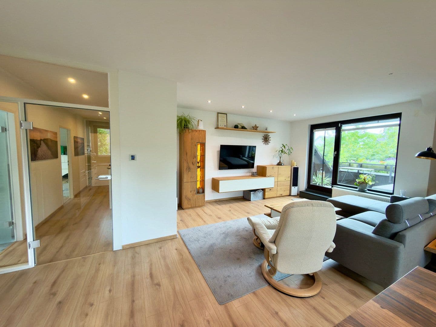 Prodej bytu 4+1 98 m², Erkrath, Severní Porýní-Vestfálsko Prodej bytu 4+1 98 m², Erkrath, Severní Porýní-Vestfálsko