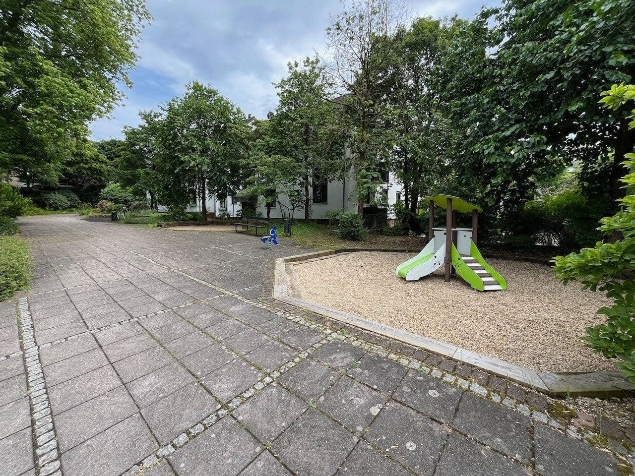 Prodej bytu 4+1 98 m², Erkrath, Severní Porýní-Vestfálsko Prodej bytu 4+1 98 m², Erkrath, Severní Porýní-Vestfálsko