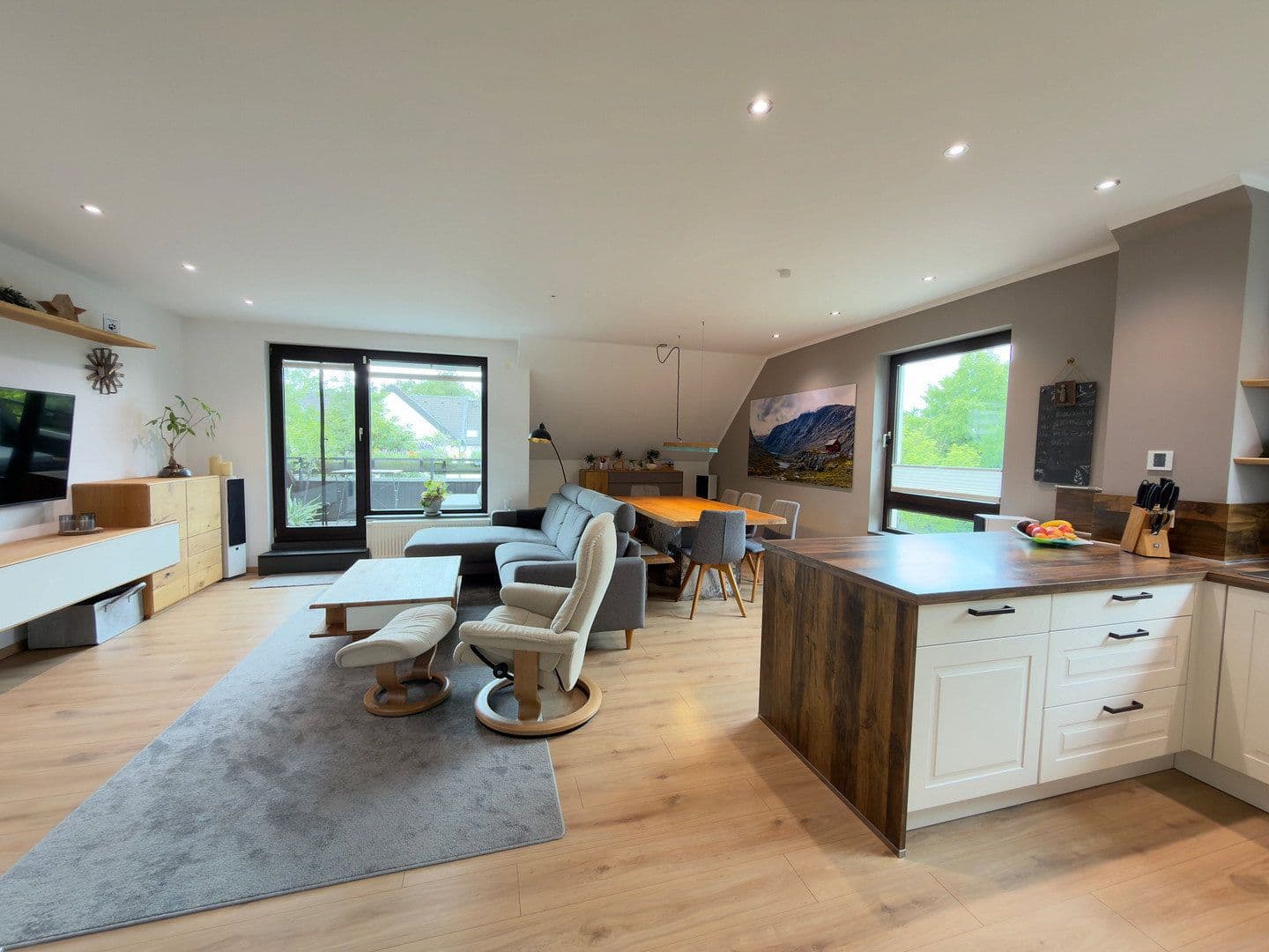 Prodej bytu 4+1 98 m², Erkrath, Severní Porýní-Vestfálsko Prodej bytu 4+1 98 m², Erkrath, Severní Porýní-Vestfálsko