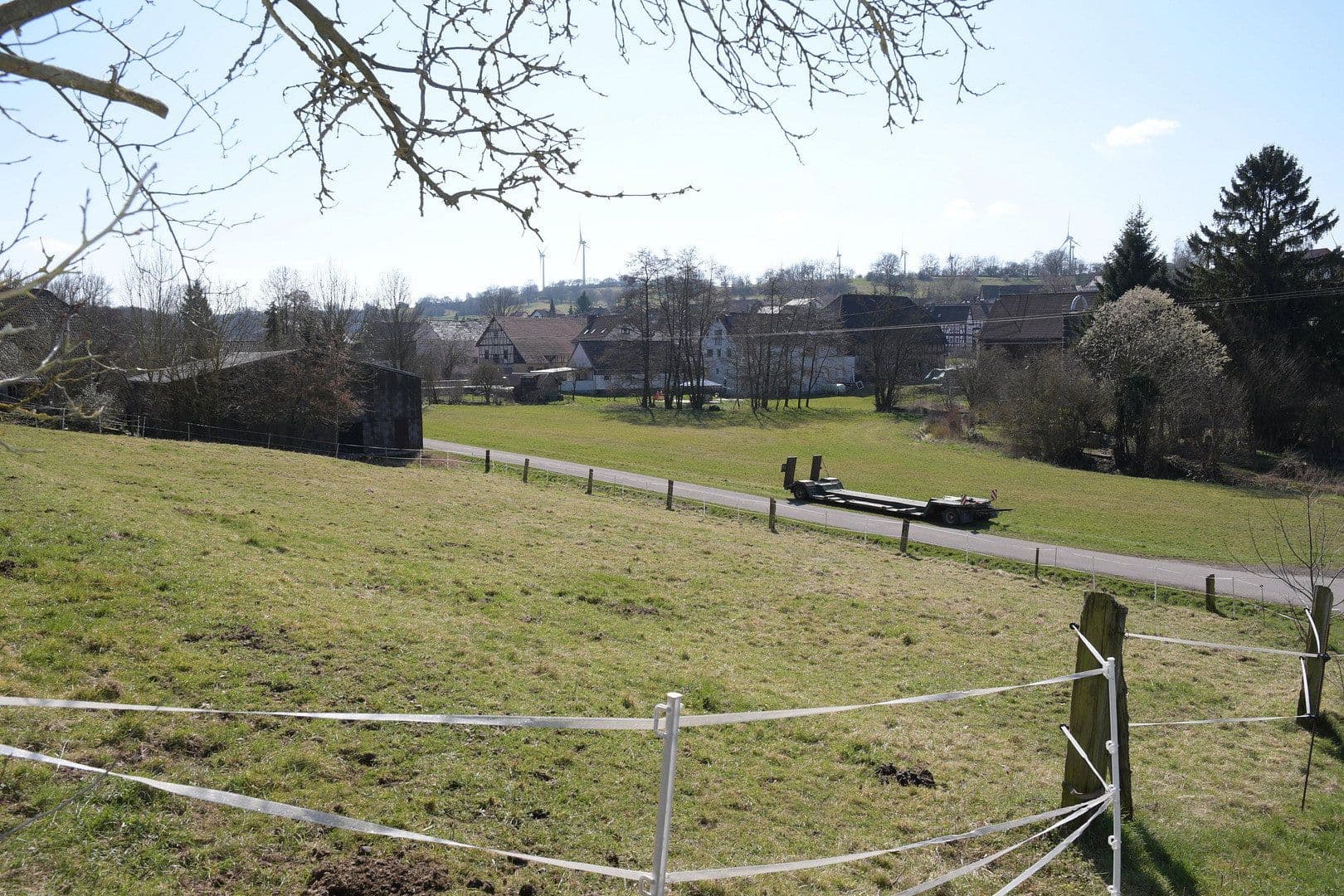 Prodej domu 194 m², pozemek 14.250 m², Erlenstraße 10, Feldatal, Hessen Prodej domu 194 m², pozemek 14.250 m², Erlenstraße 10, Feldatal, Hessen