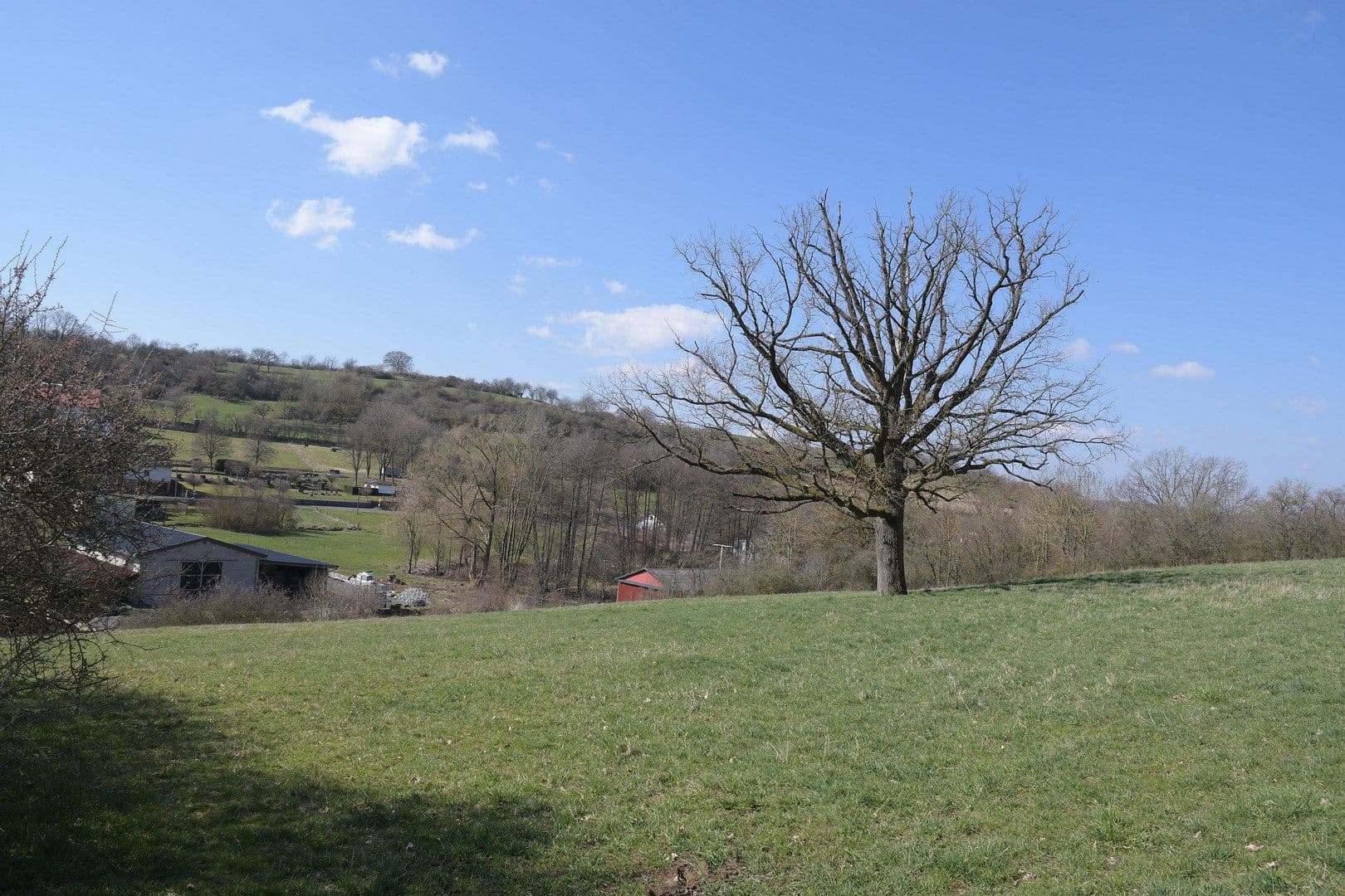Prodej domu 194 m², pozemek 14.250 m², Erlenstraße 10, Feldatal, Hessen Prodej domu 194 m², pozemek 14.250 m², Erlenstraße 10, Feldatal, Hessen