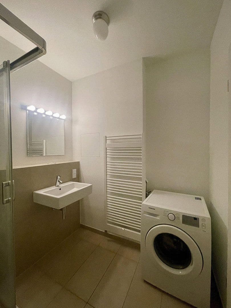 Prodej bytu 2+1 40 m², Chausseestr 108, Berlin, Berlín Prodej bytu 2+1 40 m², Chausseestr 108, Berlin, Berlín