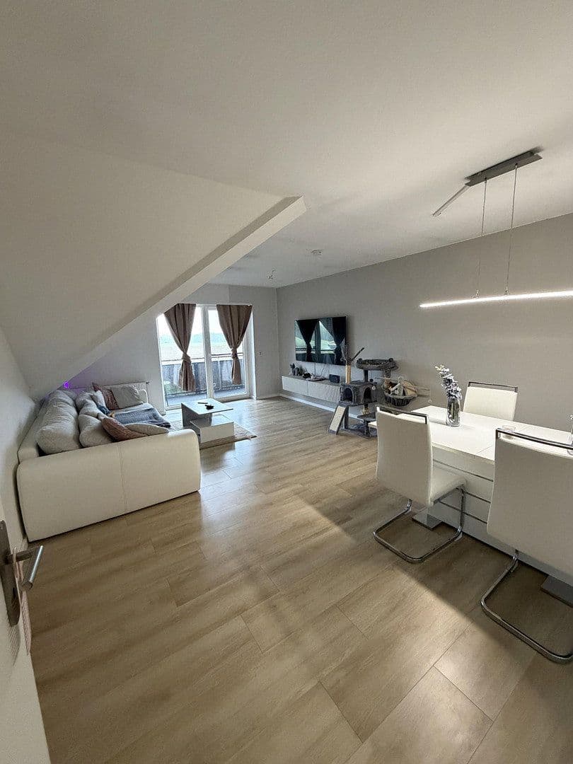 Pronájem bytu 3+1 67 m², Am Moosholz 45, Wolfsburg, Dolní Sasko Pronájem bytu 3+1 67 m², Am Moosholz 45, Wolfsburg, Dolní Sasko