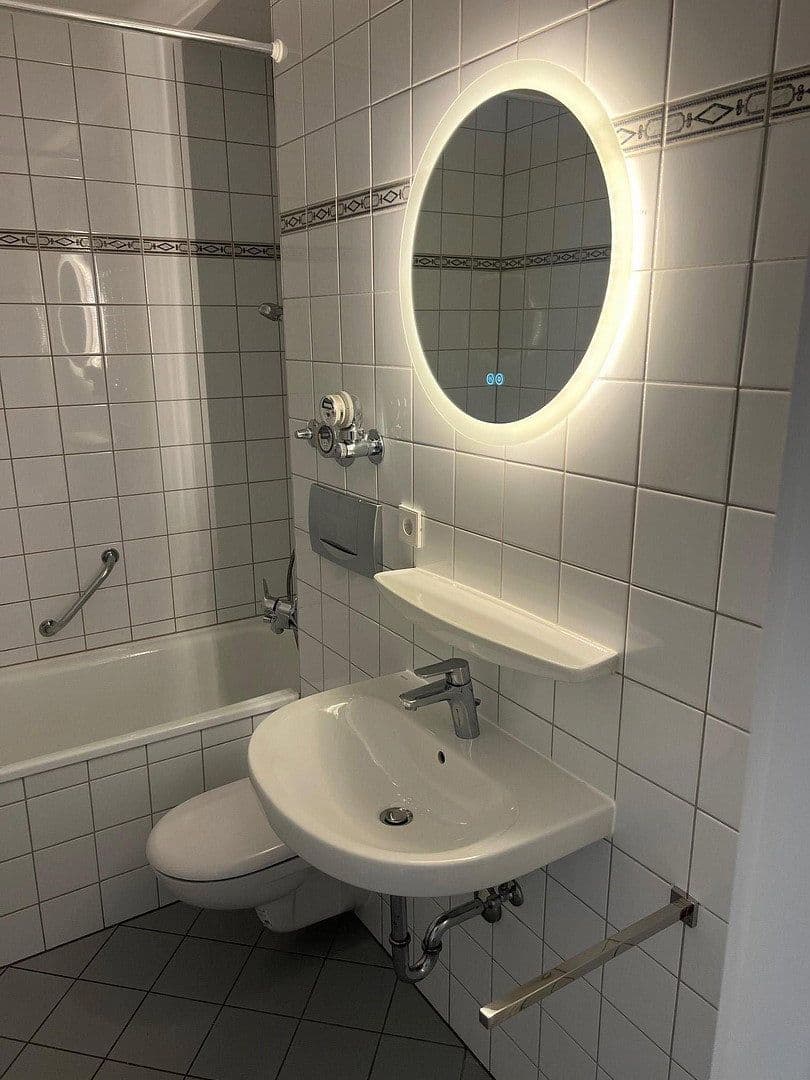 Pronájem bytu 1+1 38 m², Unterhaching, Bavorsko Pronájem bytu 1+1 38 m², Unterhaching, Bavorsko
