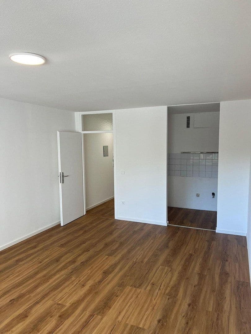 Pronájem bytu 1+1 38 m², Unterhaching, Bavorsko Pronájem bytu 1+1 38 m², Unterhaching, Bavorsko