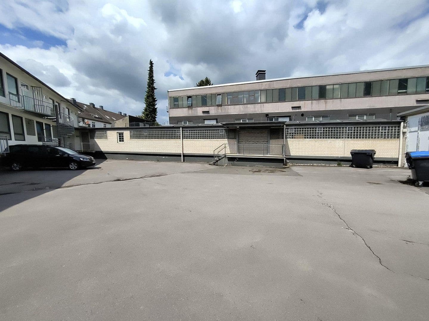 Pronájem nebytového prostoru 389 m², Bahnstraße 26, Wuppertal, Severní Porýní-Vestfálsko Pronájem nebytového prostoru 389 m², Bahnstraße 26, Wuppertal, Severní Porýní-Vestfálsko
