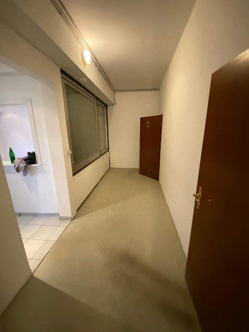Pronájem nebytového prostoru 389 m², Bahnstraße 26, Wuppertal, Severní Porýní-Vestfálsko Pronájem nebytového prostoru 389 m², Bahnstraße 26, Wuppertal, Severní Porýní-Vestfálsko