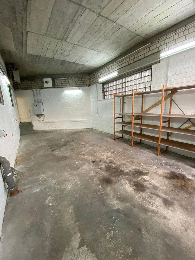 Pronájem nebytového prostoru 389 m², Bahnstraße 26, Wuppertal, Severní Porýní-Vestfálsko Pronájem nebytového prostoru 389 m², Bahnstraße 26, Wuppertal, Severní Porýní-Vestfálsko