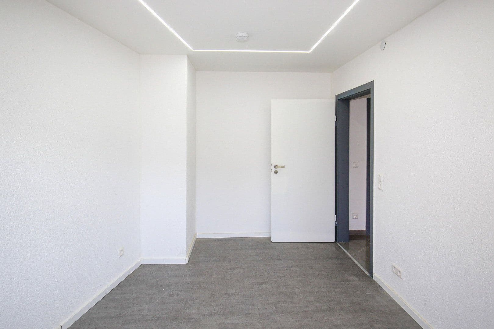 Prodej bytu 2+1 50 m², Burgstr. 4, Mannheim, Bádensko-Württembersko Prodej bytu 2+1 50 m², Burgstr. 4, Mannheim, Bádensko-Württembersko
