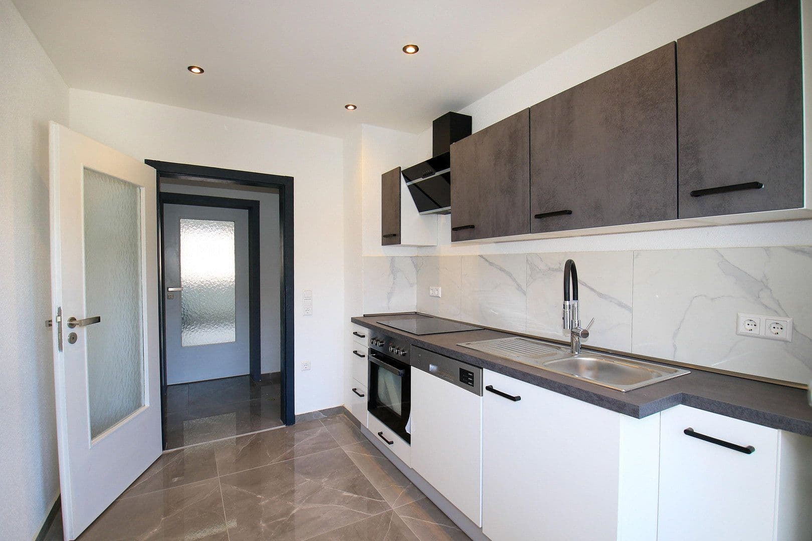 Prodej bytu 2+1 50 m², Burgstr. 4, Mannheim, Bádensko-Württembersko Prodej bytu 2+1 50 m², Burgstr. 4, Mannheim, Bádensko-Württembersko