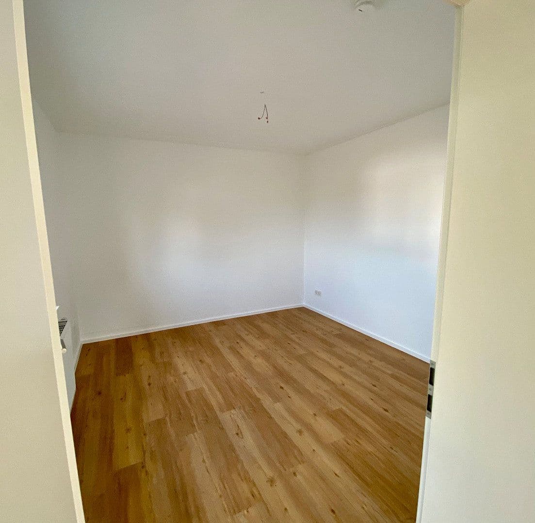 Pronájem bytu 4+1 105 m², Püttlingen, Země Sársko Pronájem bytu 4+1 105 m², Püttlingen, Země Sársko
