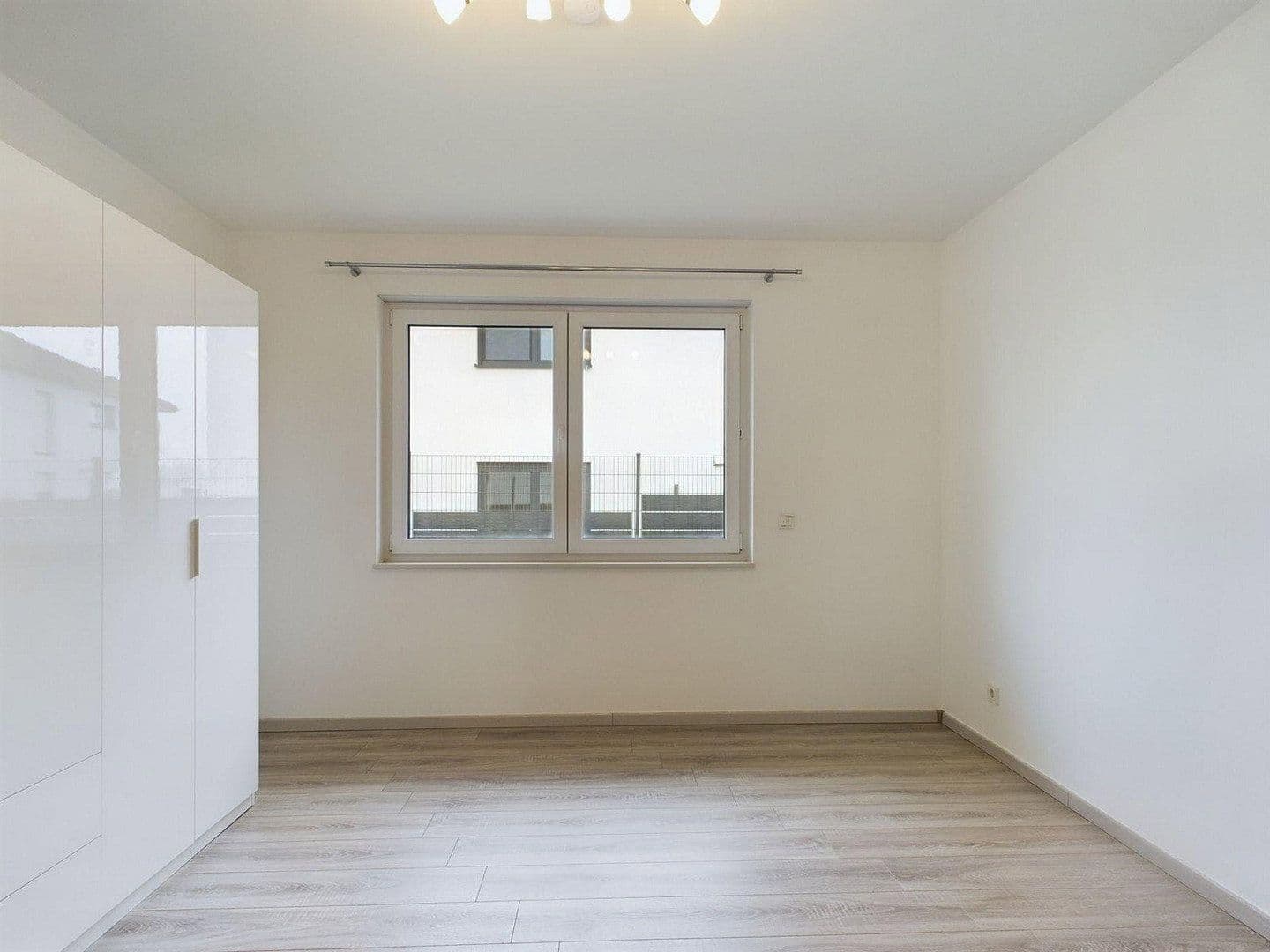Prodej domu 182 m², pozemek 802 m², Konken, Porýní-Falc Prodej domu 182 m², pozemek 802 m², Konken, Porýní-Falc