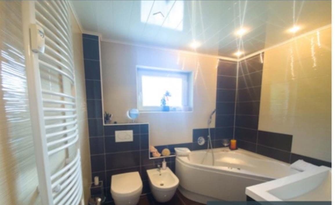 Pronájem bytu 5+1 90 m², Lahr/Schwarzwald, Bádensko-Württembersko Pronájem bytu 5+1 90 m², Lahr/Schwarzwald, Bádensko-Württembersko