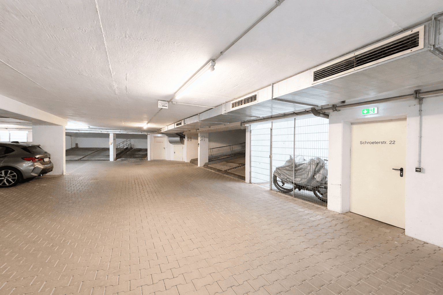 Pronájem garáže, Schroeterstraße 22, Dresden, Sasko Pronájem garáže, Schroeterstraße 22, Dresden, Sasko