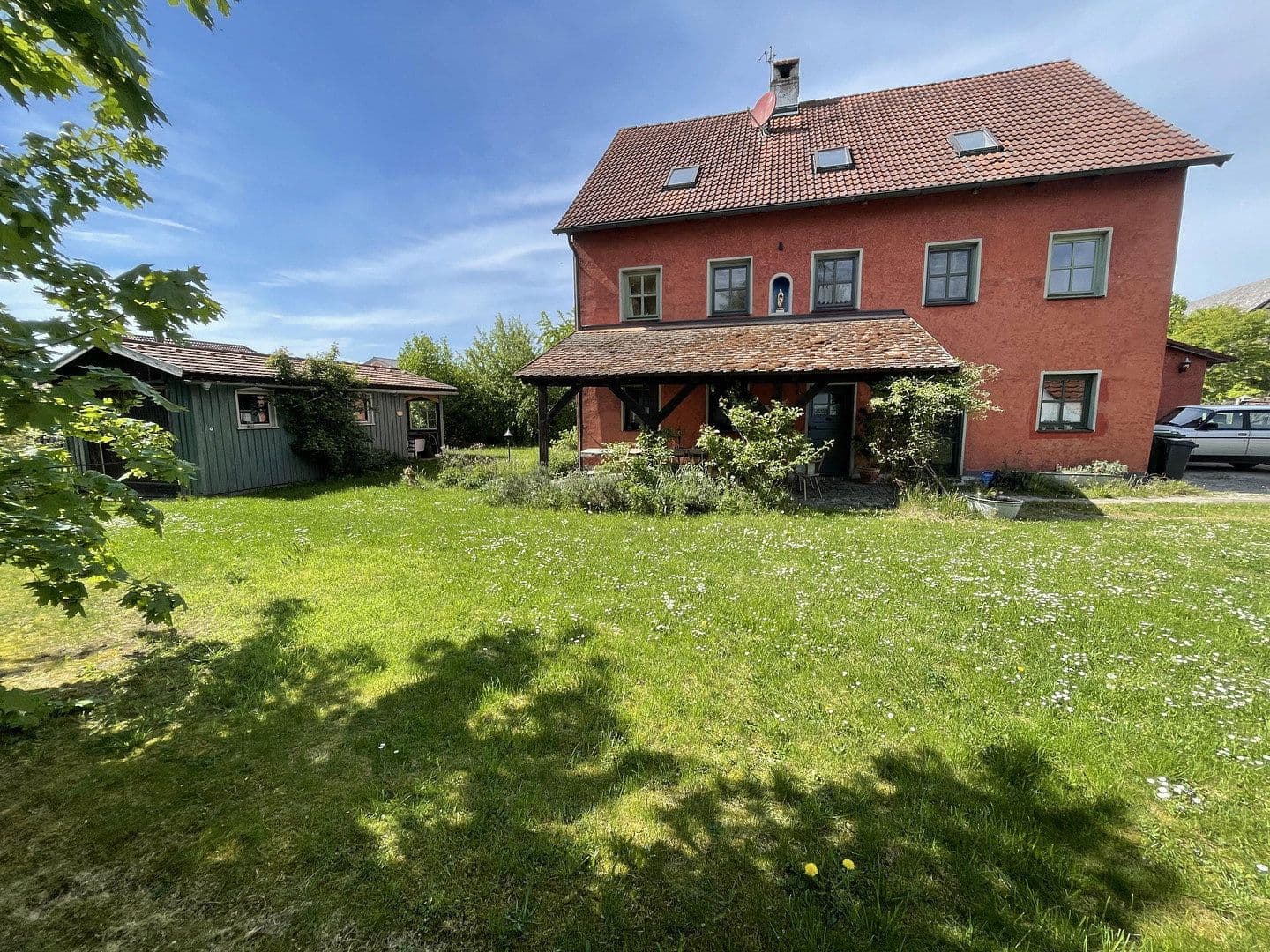 Prodej domu 220 m², pozemek 1.616 m², Beratzhausen, Bavorsko Prodej domu 220 m², pozemek 1.616 m², Beratzhausen, Bavorsko