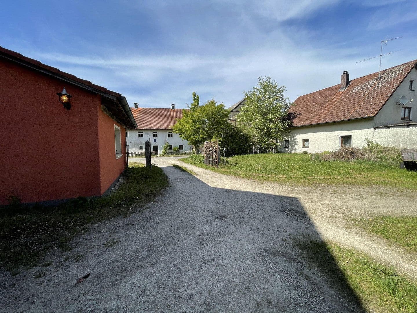 Prodej domu 220 m², pozemek 1.616 m², Beratzhausen, Bavorsko Prodej domu 220 m², pozemek 1.616 m², Beratzhausen, Bavorsko