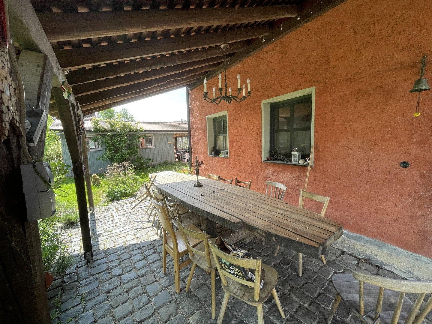 Prodej domu 220 m², pozemek 1.616 m², Beratzhausen, Bavorsko Prodej domu 220 m², pozemek 1.616 m², Beratzhausen, Bavorsko