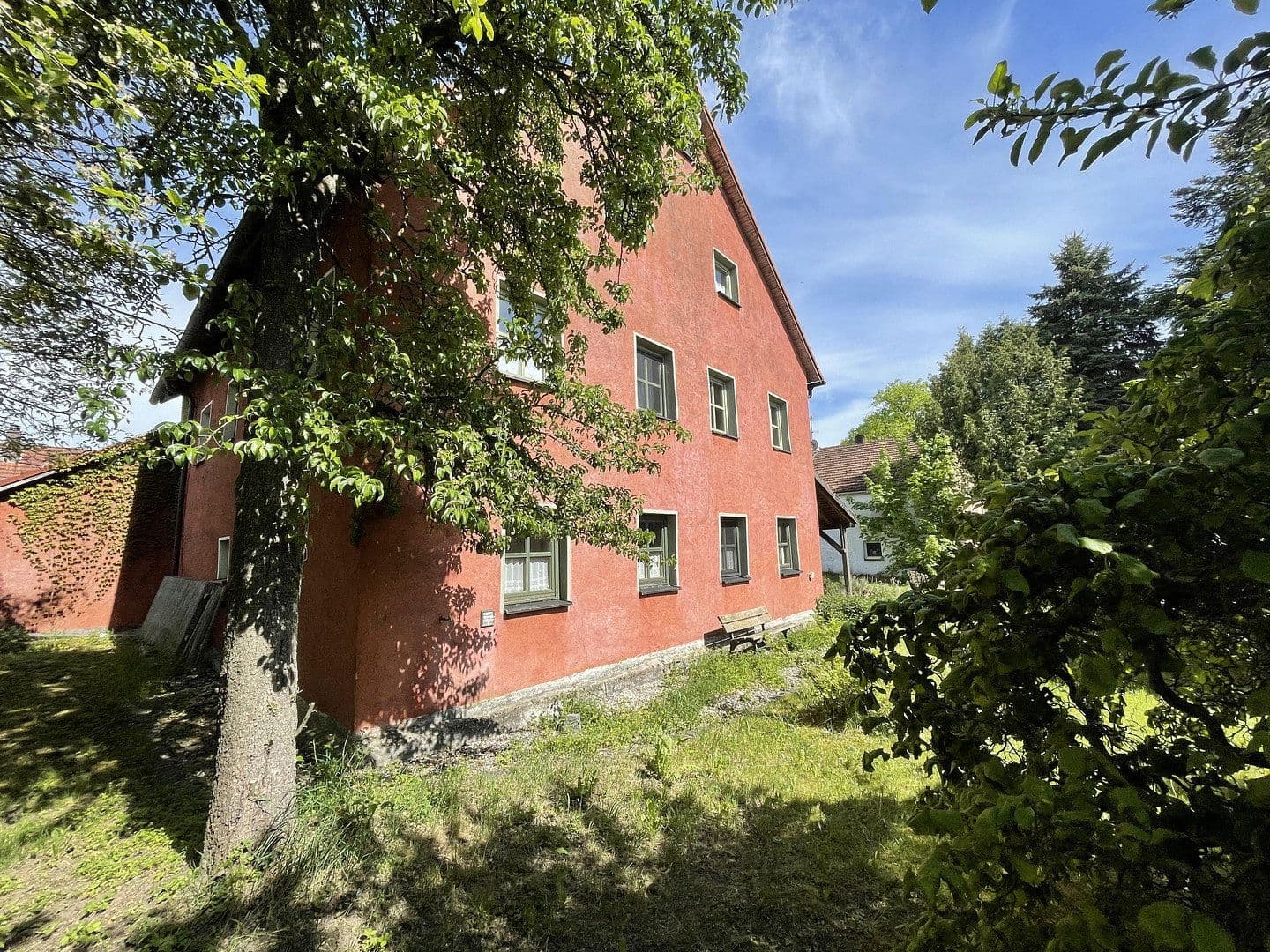 Prodej domu 220 m², pozemek 1.616 m², Beratzhausen, Bavorsko Prodej domu 220 m², pozemek 1.616 m², Beratzhausen, Bavorsko