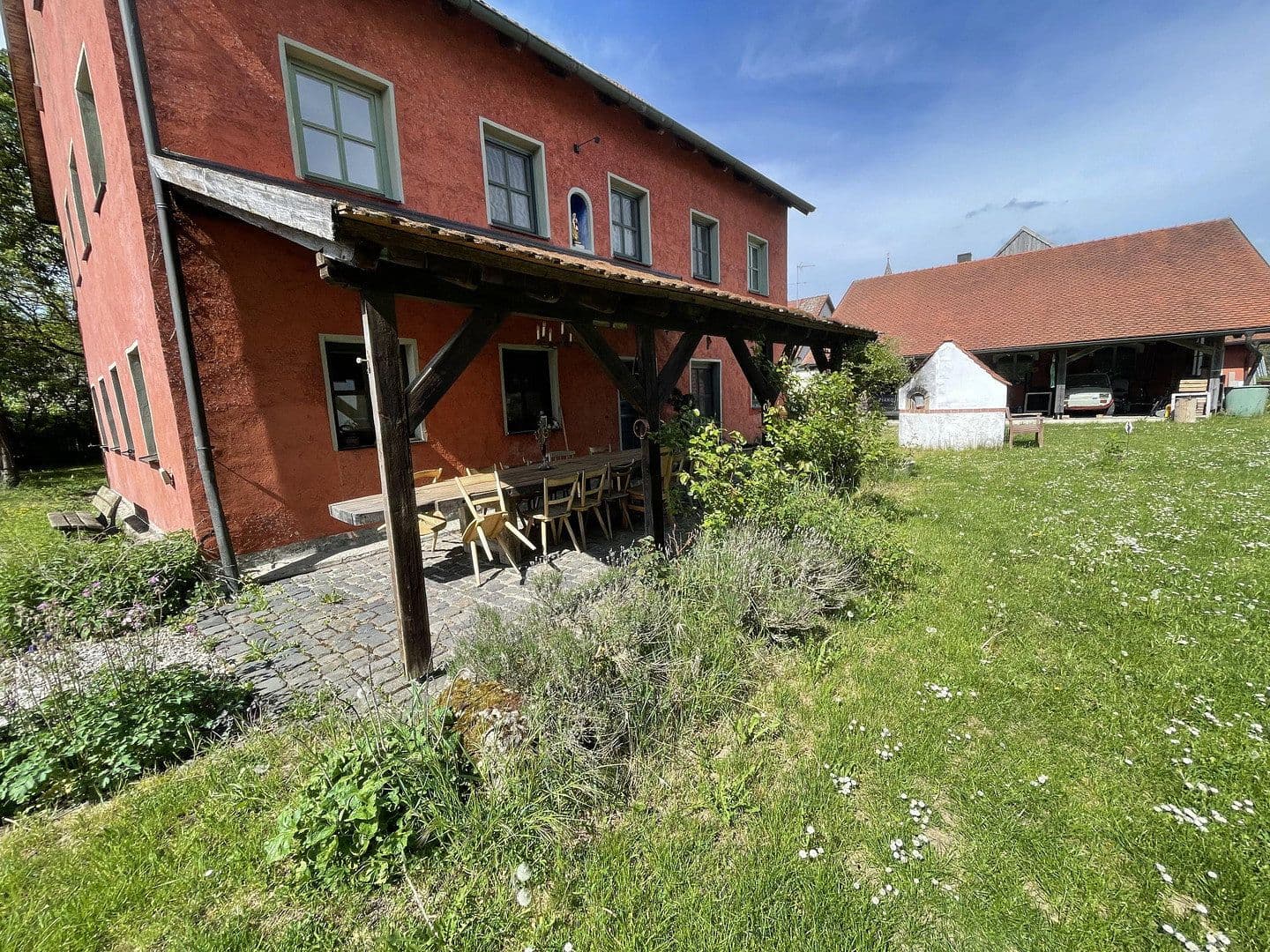 Prodej domu 220 m², pozemek 1.616 m², Beratzhausen, Bavorsko Prodej domu 220 m², pozemek 1.616 m², Beratzhausen, Bavorsko