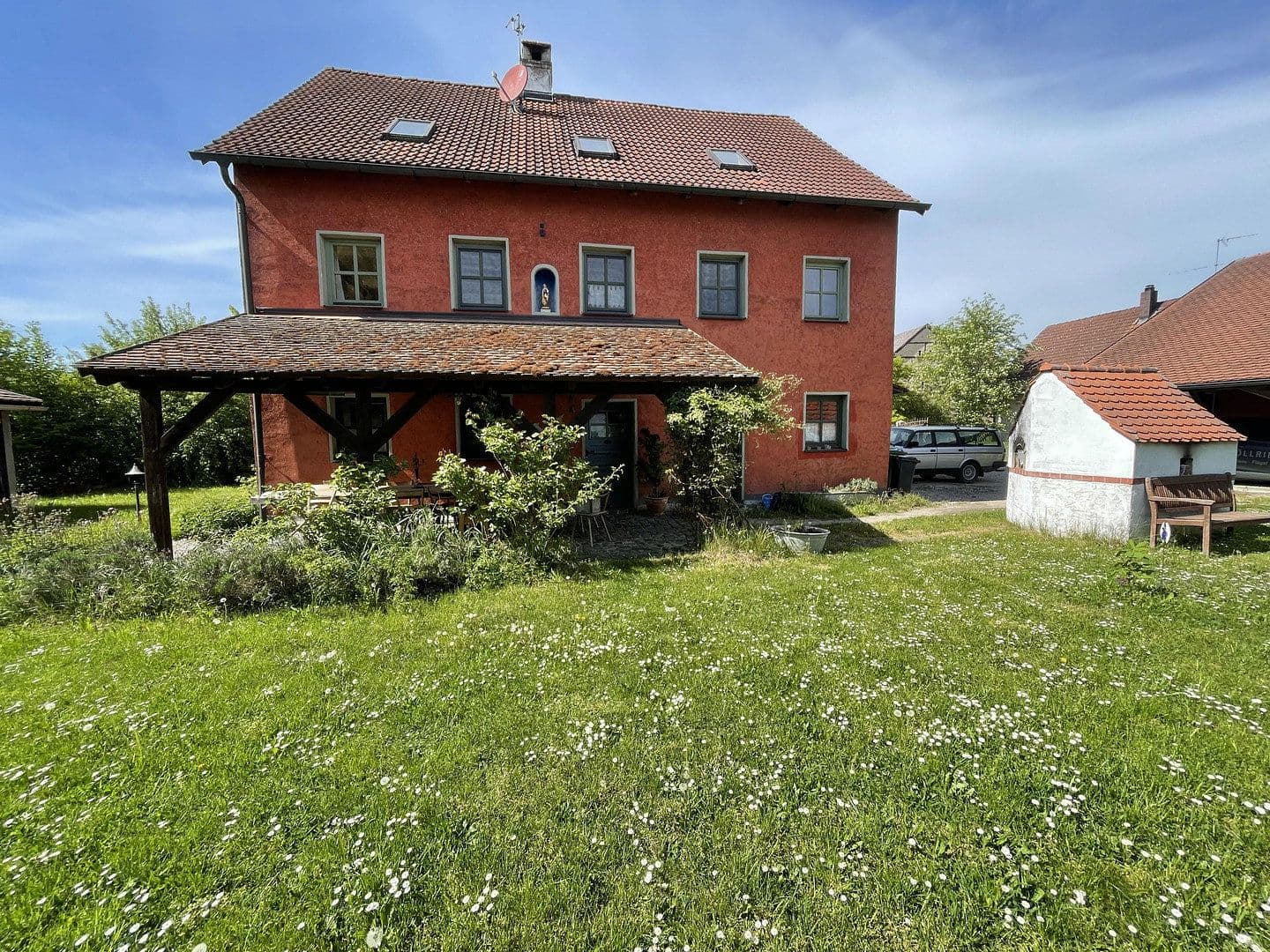 Prodej domu 220 m², pozemek 1.616 m², Beratzhausen, Bavorsko Prodej domu 220 m², pozemek 1.616 m², Beratzhausen, Bavorsko