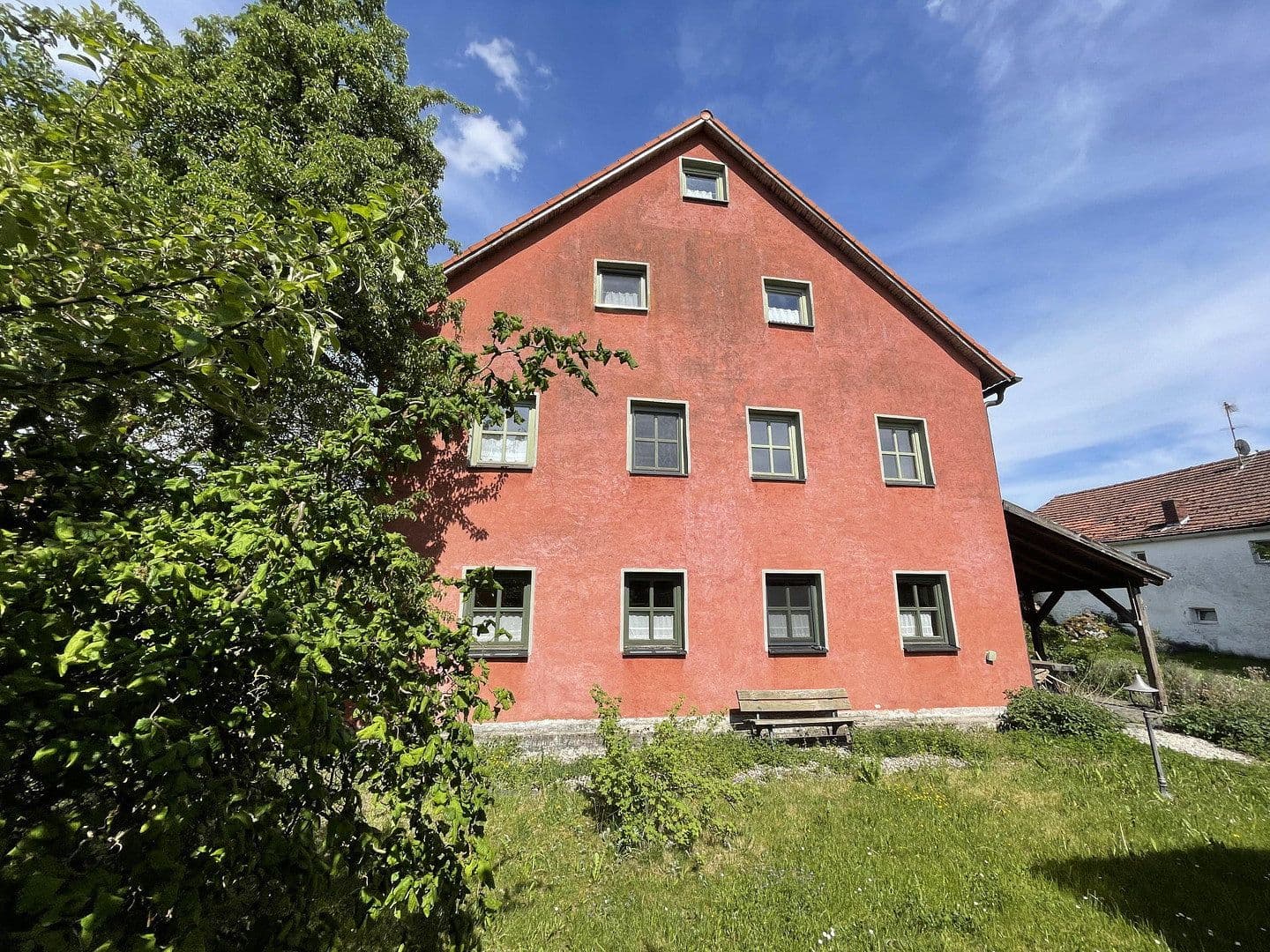 Prodej domu 220 m², pozemek 1.616 m², Beratzhausen, Bavorsko Prodej domu 220 m², pozemek 1.616 m², Beratzhausen, Bavorsko