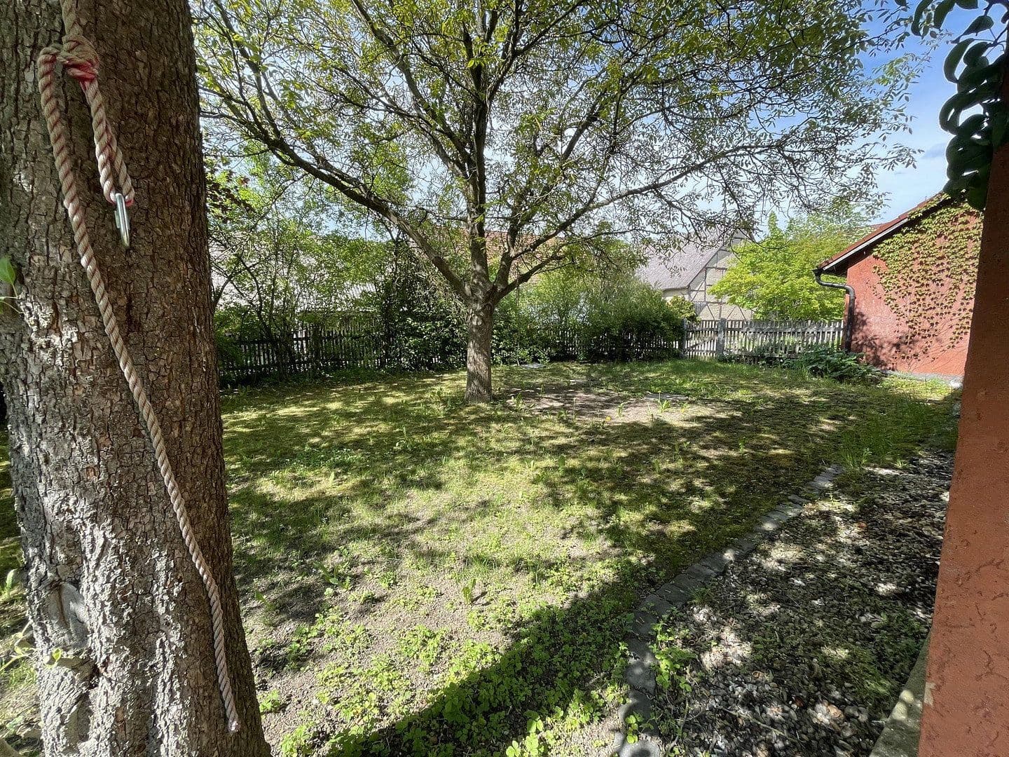 Prodej domu 220 m², pozemek 1.616 m², Beratzhausen, Bavorsko Prodej domu 220 m², pozemek 1.616 m², Beratzhausen, Bavorsko