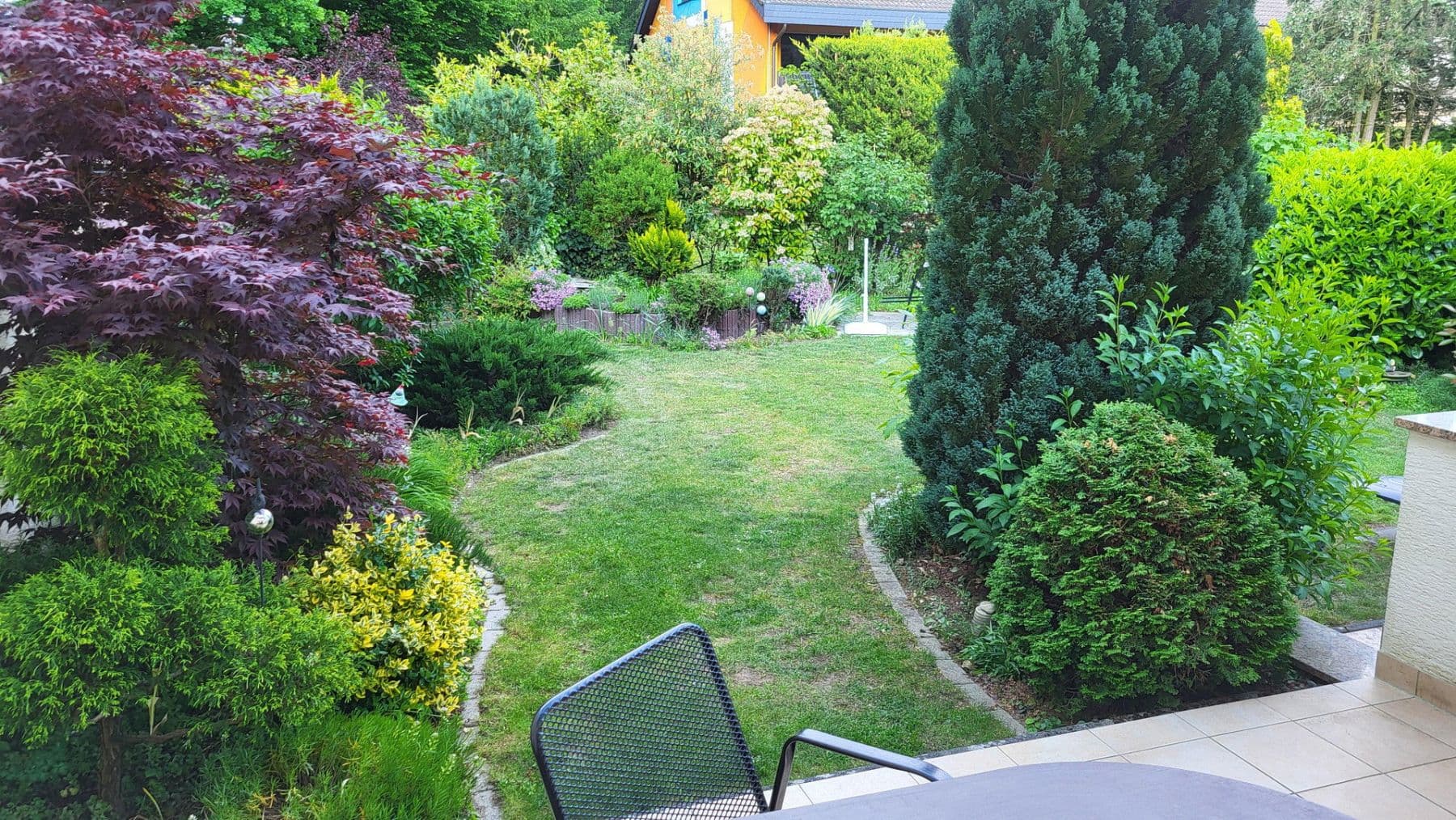 Prodej domu 195 m², pozemek 356 m², Am Waldfrieden 38, Oftersheim, Bádensko-Württembersko Prodej domu 195 m², pozemek 356 m², Am Waldfrieden 38, Oftersheim, Bádensko-Württembersko