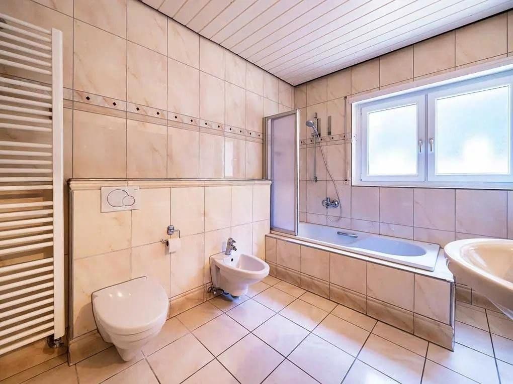 Pronájem bytu 3+1 125 m², Sinsheim, Bádensko-Württembersko Pronájem bytu 3+1 125 m², Sinsheim, Bádensko-Württembersko