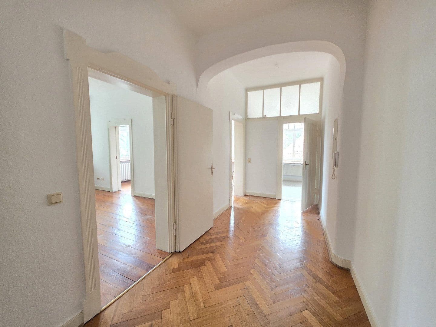 Pronájem bytu 3+1 101 m², Baurat-Gerber-Straße 18, Göttingen, Dolní Sasko Pronájem bytu 3+1 101 m², Baurat-Gerber-Straße 18, Göttingen, Dolní Sasko