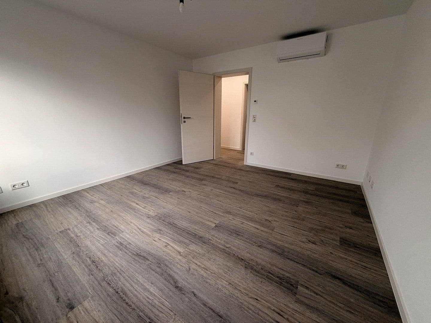 Pronájem domu 80 m², pozemek 370 m², Römerberg, Porýní-Falc Pronájem domu 80 m², pozemek 370 m², Römerberg, Porýní-Falc