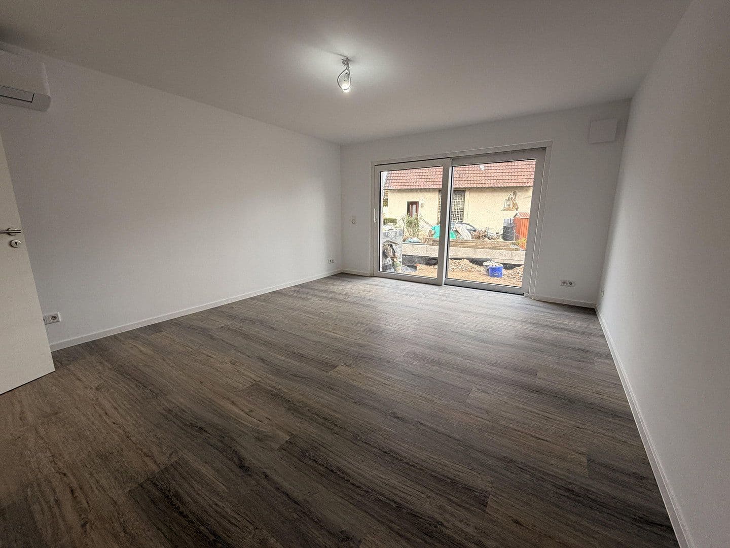 Pronájem domu 80 m², pozemek 370 m², Römerberg, Porýní-Falc Pronájem domu 80 m², pozemek 370 m², Römerberg, Porýní-Falc