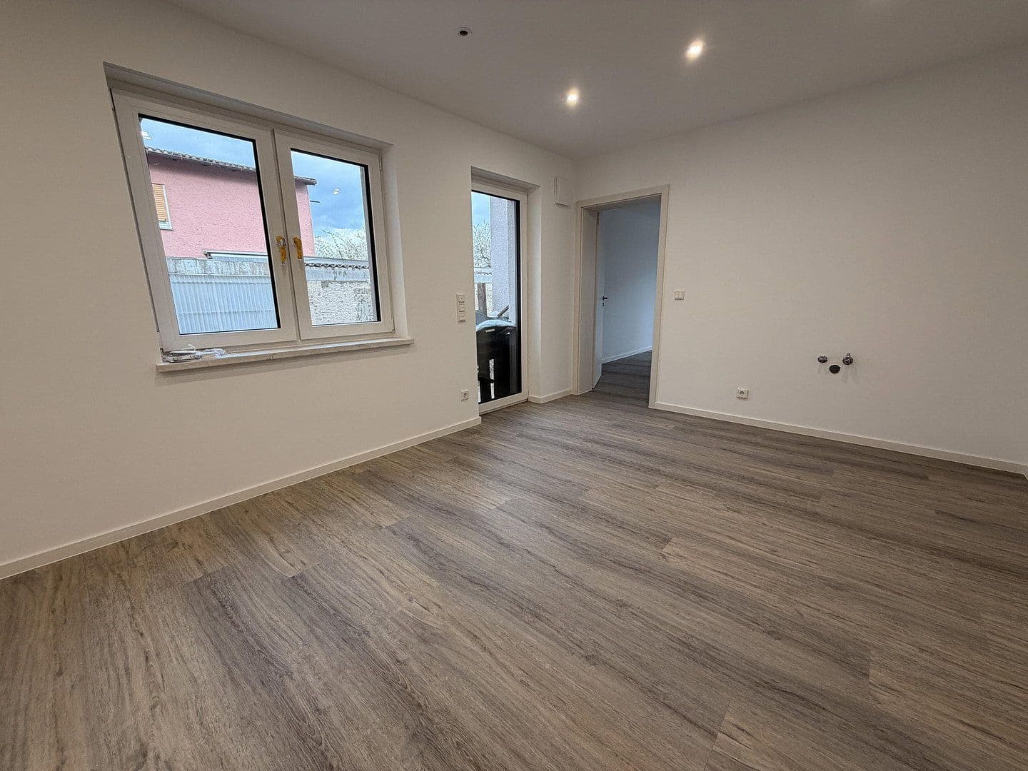 Pronájem domu 80 m², pozemek 370 m², Römerberg, Porýní-Falc Pronájem domu 80 m², pozemek 370 m², Römerberg, Porýní-Falc