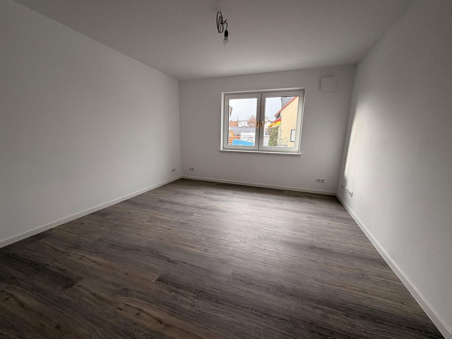 Pronájem domu 80 m², pozemek 370 m², Römerberg, Porýní-Falc Pronájem domu 80 m², pozemek 370 m², Römerberg, Porýní-Falc