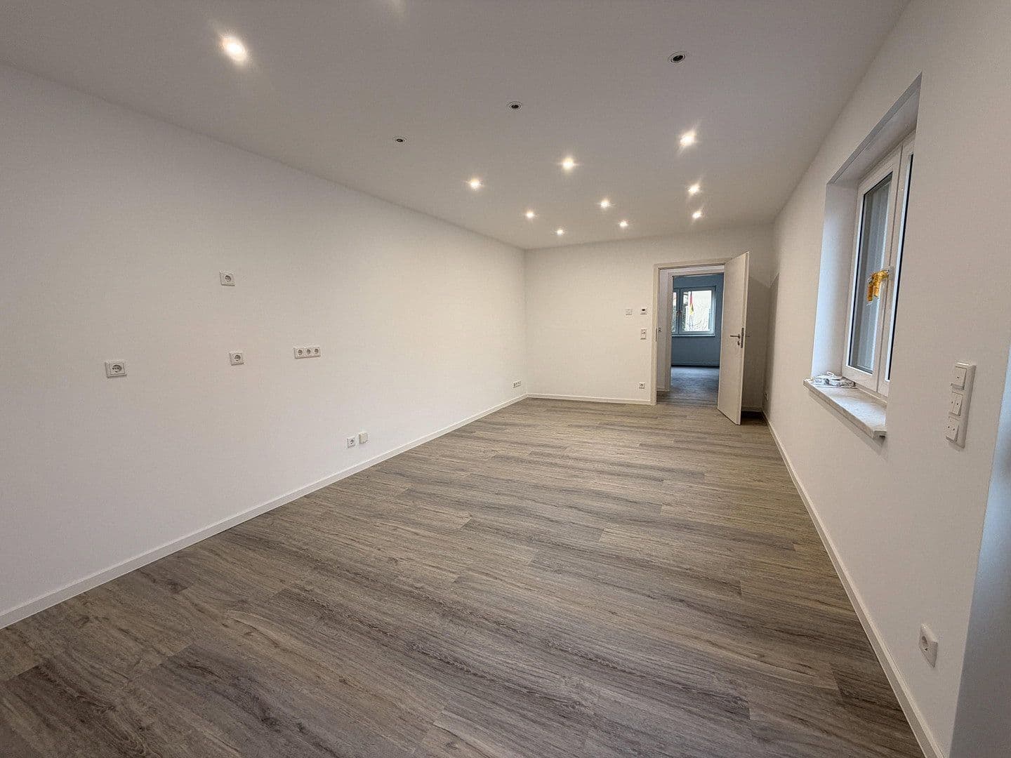 Pronájem domu 80 m², pozemek 370 m², Römerberg, Porýní-Falc Pronájem domu 80 m², pozemek 370 m², Römerberg, Porýní-Falc